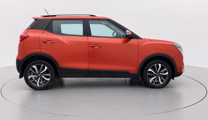 2019 Mahindra XUV300 W8 (O) 1.5 DIESEL, Diesel, Manual, 36,760 km, Right Side View