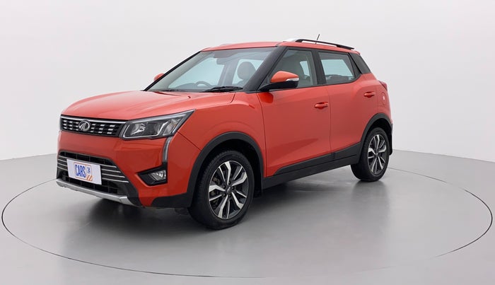 2019 Mahindra XUV300 W8 (O) 1.5 DIESEL, Diesel, Manual, 36,760 km, Left Front Diagonal