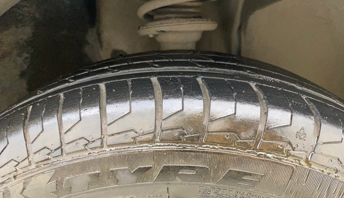 2017 Maruti IGNIS ZETA 1.2, Petrol, Manual, 35,126 km, Right Front Tyre Tread