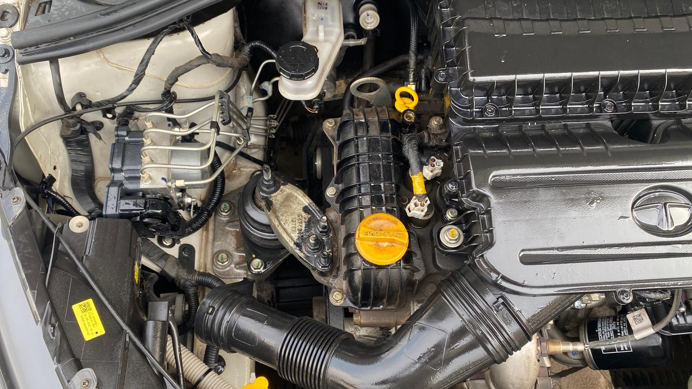 2021 Tata Tiago XE PETROL, Petrol, Manual, 45,557 km, Engine View - Right