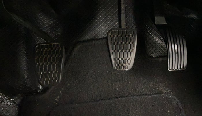 2018 Tata NEXON XT PETROL, Petrol, Manual, 89,747 km, Pedals