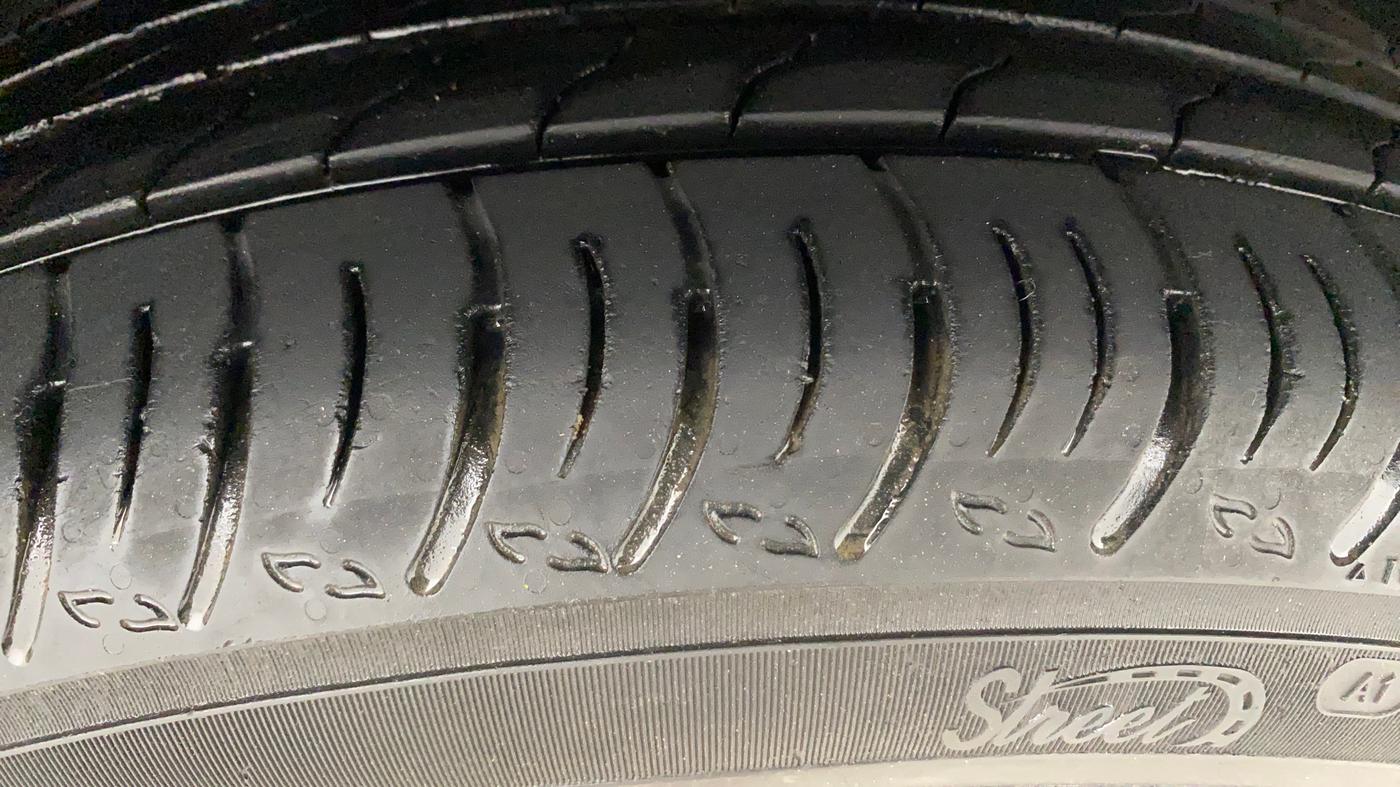 2018 Tata NEXON XT PETROL, Petrol, Manual, 89,071 km, Right Front Tyre Tread