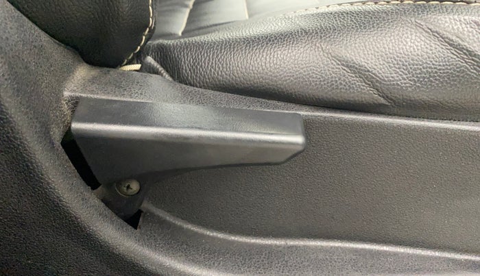 2018 Tata NEXON XT PETROL, Petrol, Manual, 89,747 km, Driver Side Adjustment Panel