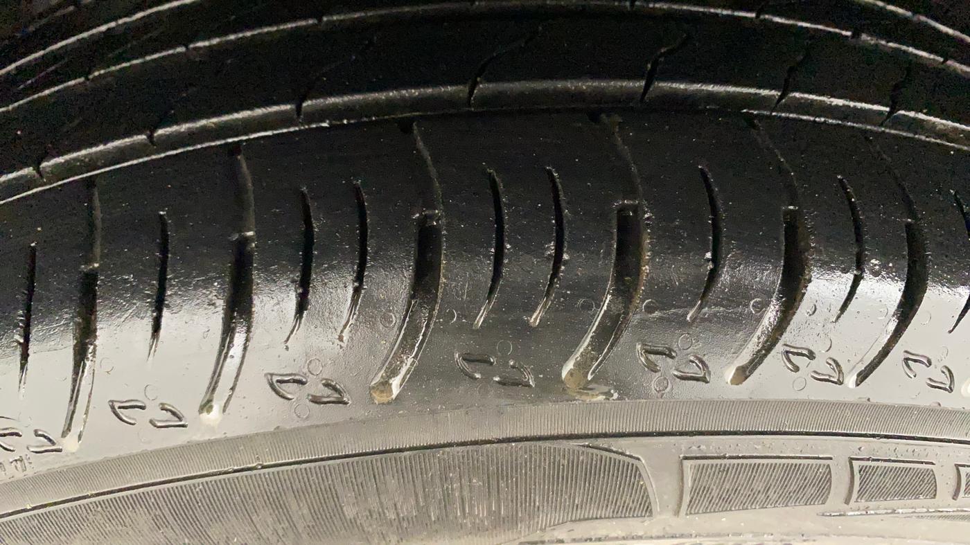 2018 Tata NEXON XT PETROL, Petrol, Manual, 89,071 km, Left Front Tyre Tread