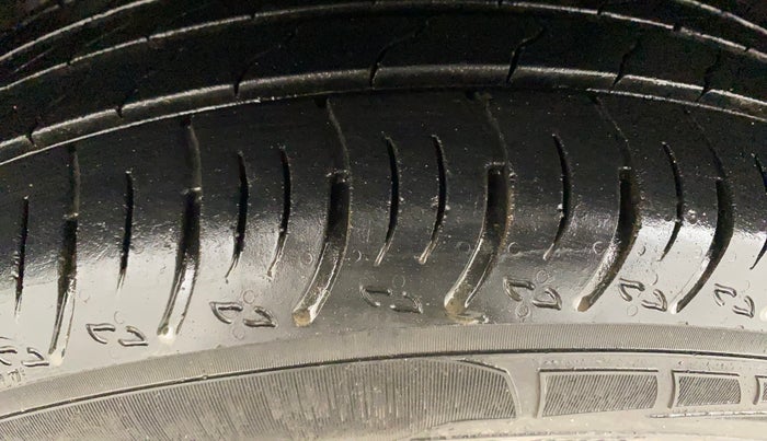 2018 Tata NEXON XT PETROL, Petrol, Manual, 89,747 km, Left Front Tyre Tread