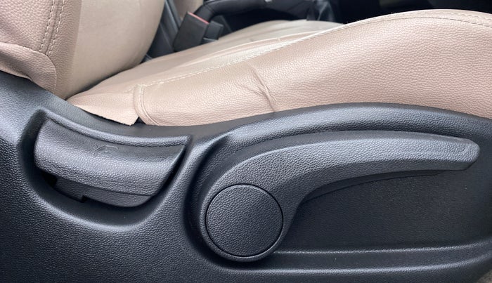 2020 Hyundai Creta SX PETROL MT, Petrol, Manual, 8,193 km, Driver Side Adjustment Panel
