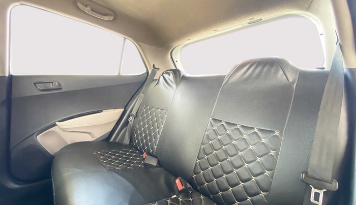 2020 Hyundai Grand i10 MAGNA 1.2 VTVT, Petrol, Manual, 99,189 km, Right Side Rear Door Cabin