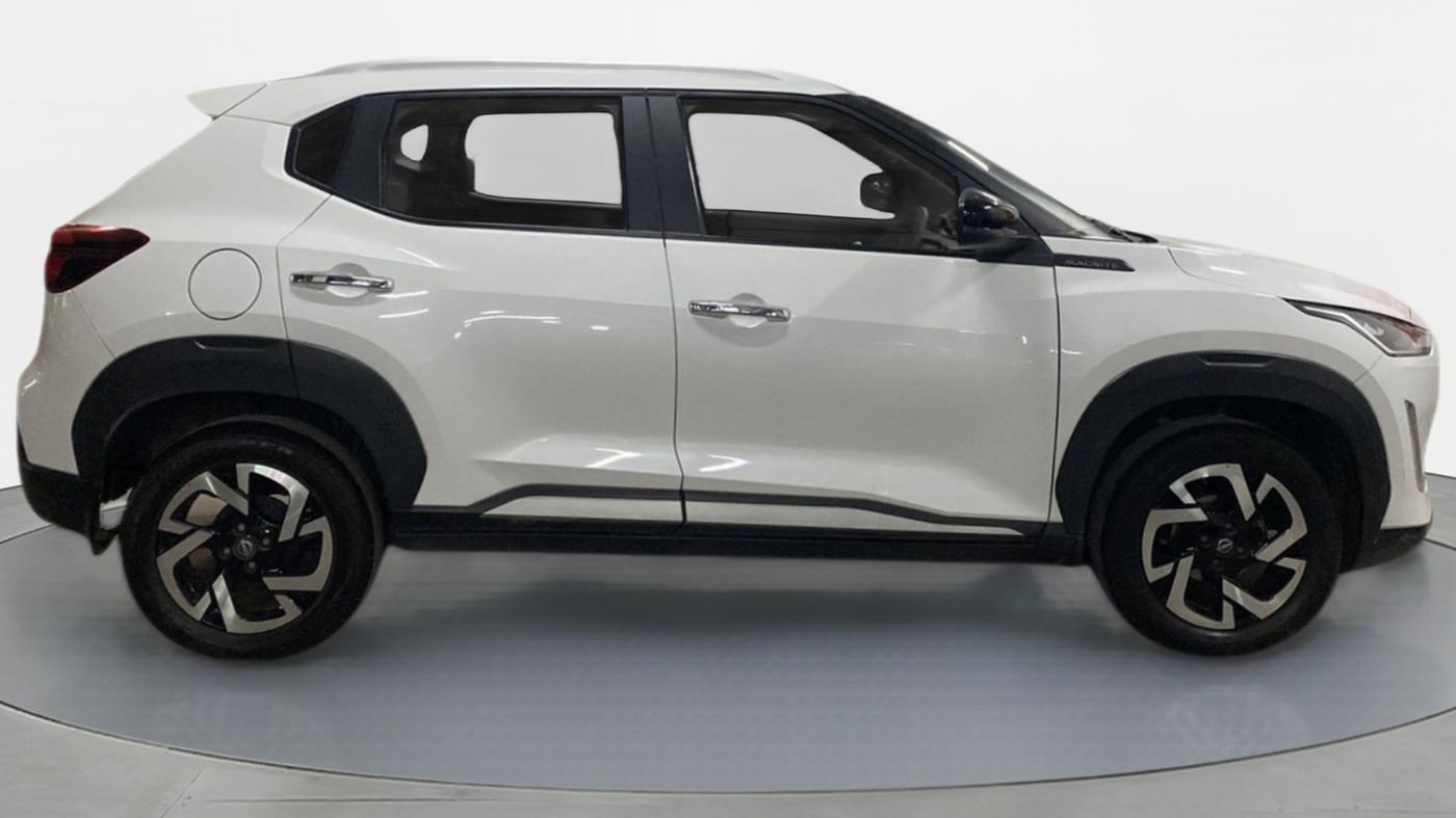 2021 Nissan MAGNITE XV MT PETROL, Petrol, Manual, 10,946 km, Right Side View