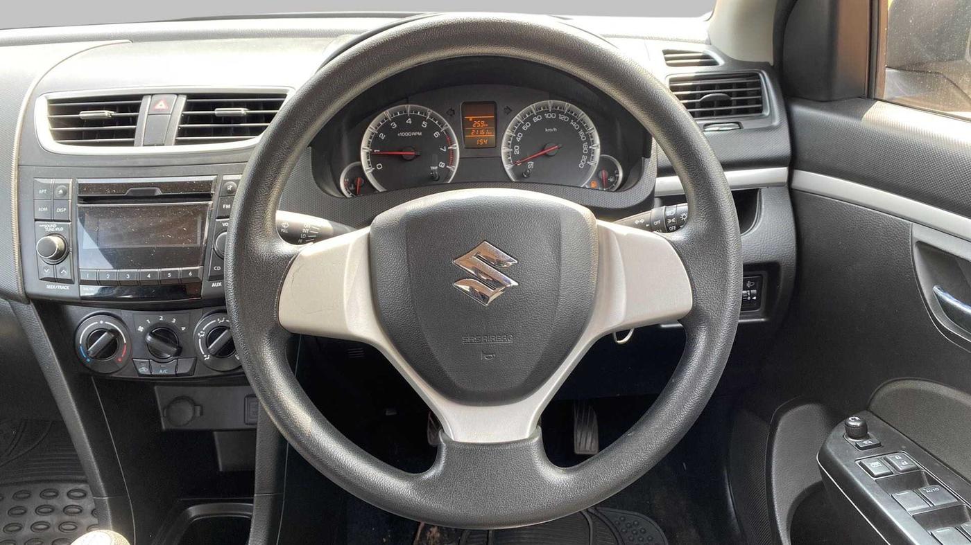 2017 Maruti Swift VXI D, Petrol, Manual, 21,161 km, Dashboard