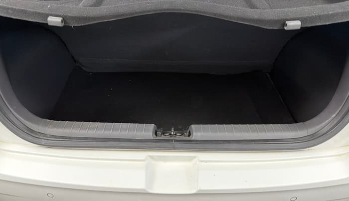2021 Hyundai GRAND I10 NIOS SPORTZ AMT 1.2 KAPPA VTVT, Petrol, Automatic, 24,682 km, Boot Inside