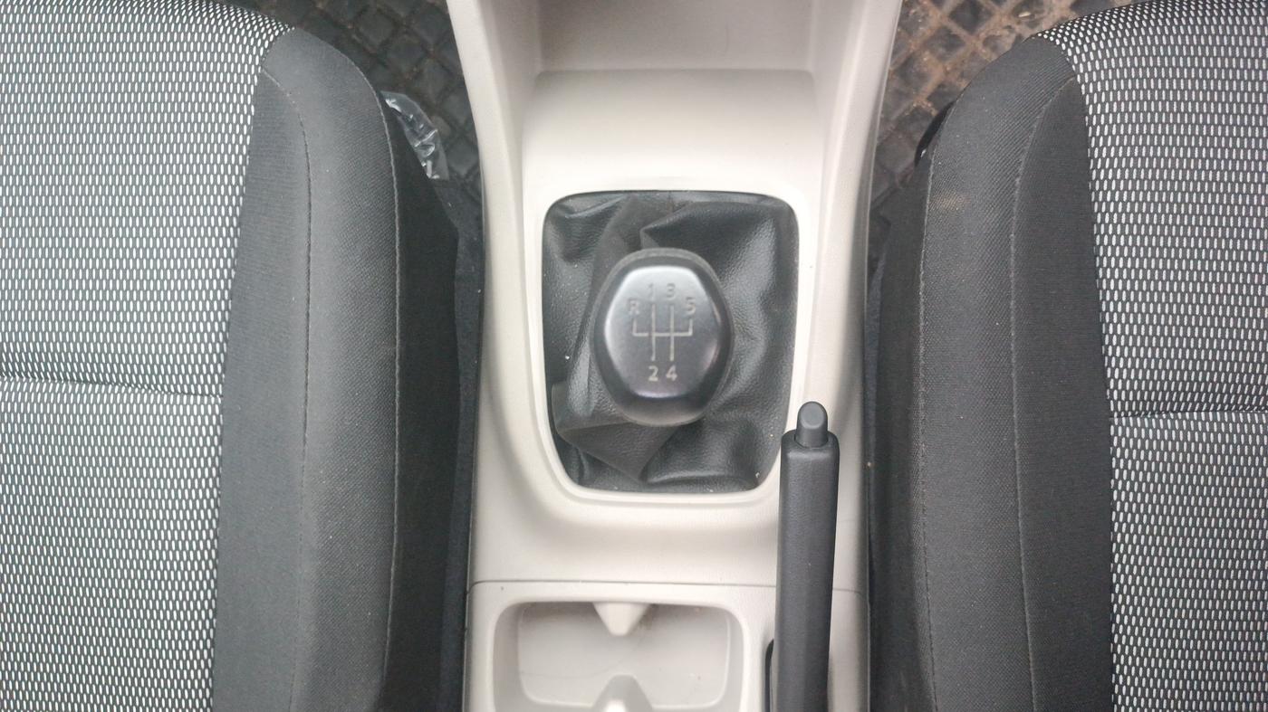 2025 Renault TRIBER Evolution, Petrol, Manual, 3,827 km, Gear Lever