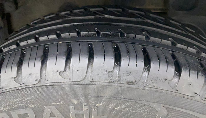 2015 Nissan Terrano XL (P), Petrol, Manual, 29,422 km, Left Rear Tyre Tread