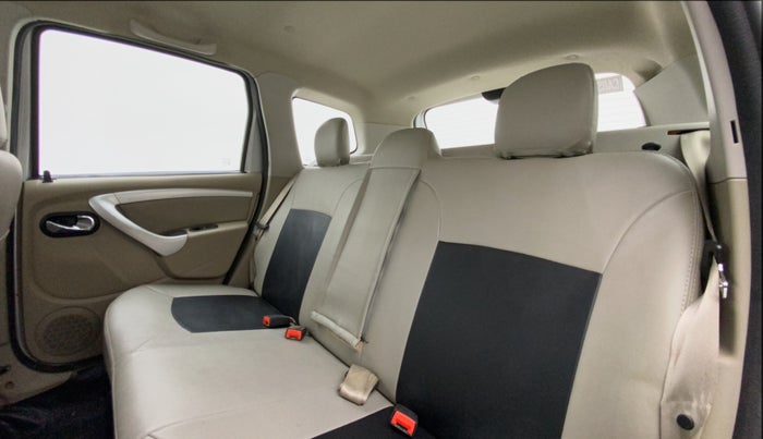 2015 Nissan Terrano XL (P), Petrol, Manual, 29,422 km, Right Side Rear Door Cabin