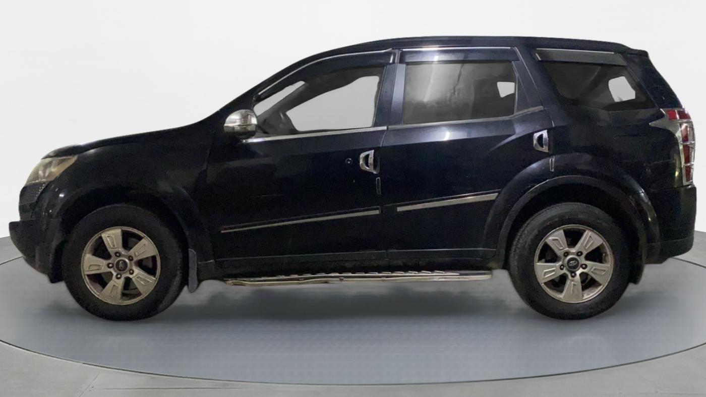 2015 Mahindra XUV500 W8 FWD, Diesel, Manual, 95,824 km, Left Side