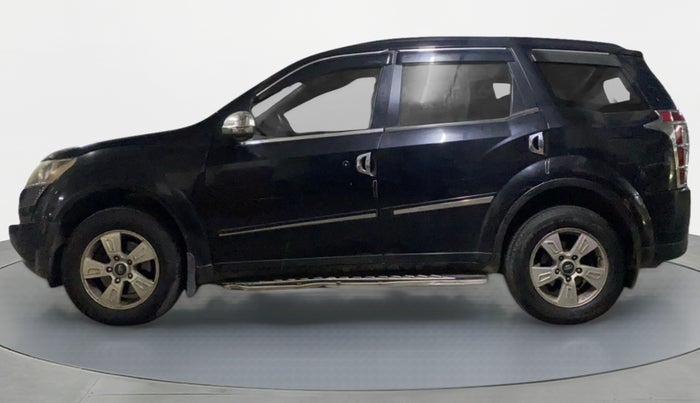 2015 Mahindra XUV500 W8 FWD, Diesel, Manual, 95,824 km, Left Side
