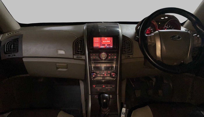 2015 Mahindra XUV500 W8 FWD, Diesel, Manual, 95,824 km, Dashboard