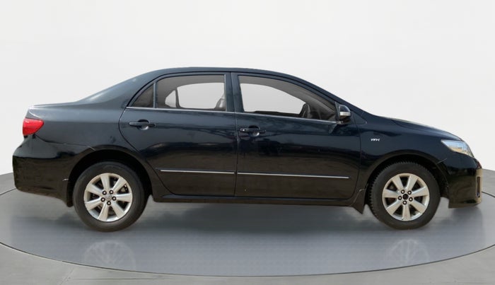 2013 Toyota Corolla Altis G, Petrol, Manual, 60,396 km, Right Side View