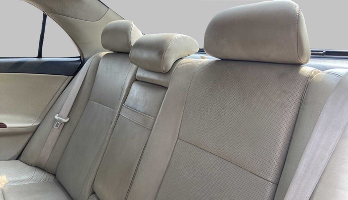 2013 Toyota Corolla Altis G, Petrol, Manual, 60,396 km, Right Side Rear Door Cabin