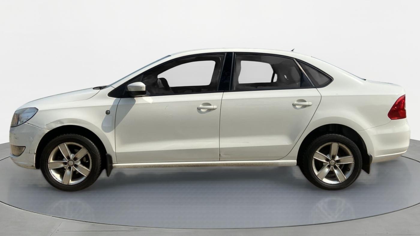 2013 Skoda Rapid AMBITION 1.6 MPFI MT, Petrol, Manual, 91,726 km, Left Side