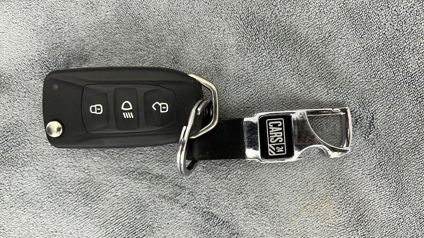2022 Tata Tiago XT CNG 1.2 RTN, CNG, Manual, 5,807 km, Key Close Up