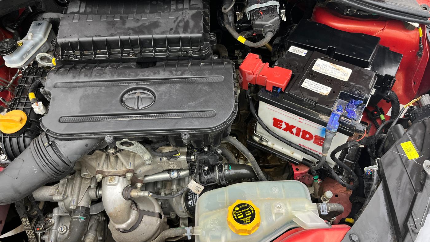 2022 Tata Tiago XZA PLUS PETROL, Petrol, Automatic, 15,973 km, Engine View - Left