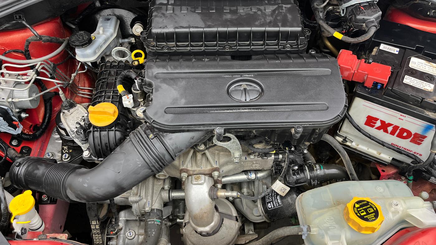 2022 Tata Tiago XZA PLUS PETROL, Petrol, Automatic, 15,973 km, Engine View