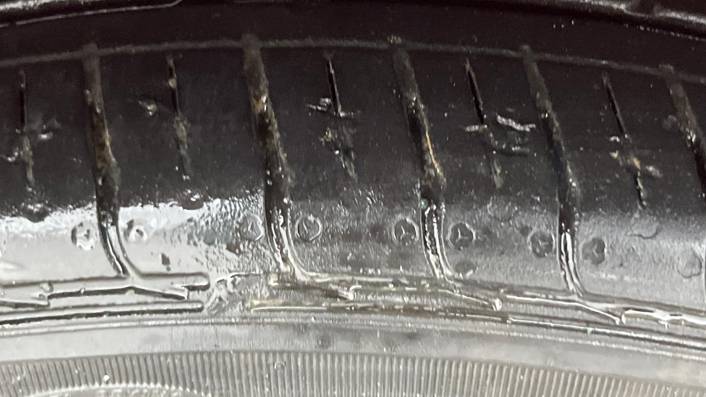2022 Tata Tiago XZA PLUS PETROL, Petrol, Automatic, 15,973 km, Right Front Tyre Tread