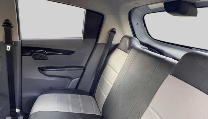 2017 Mahindra KUV 100 NXT K4+ 6S, Petrol, Manual, 20,795 km, Right Side Rear Door Cabin