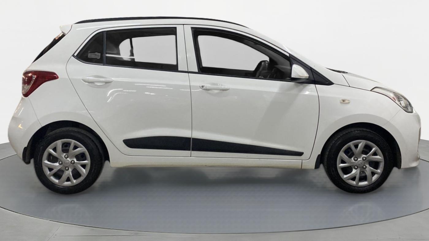 2019 Hyundai Grand i10 MAGNA 1.2 VTVT, Petrol, Manual, 28,470 km, Right Side View