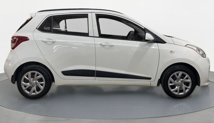 2019 Hyundai Grand i10 MAGNA 1.2 VTVT, Petrol, Manual, 28,470 km, Right Side View