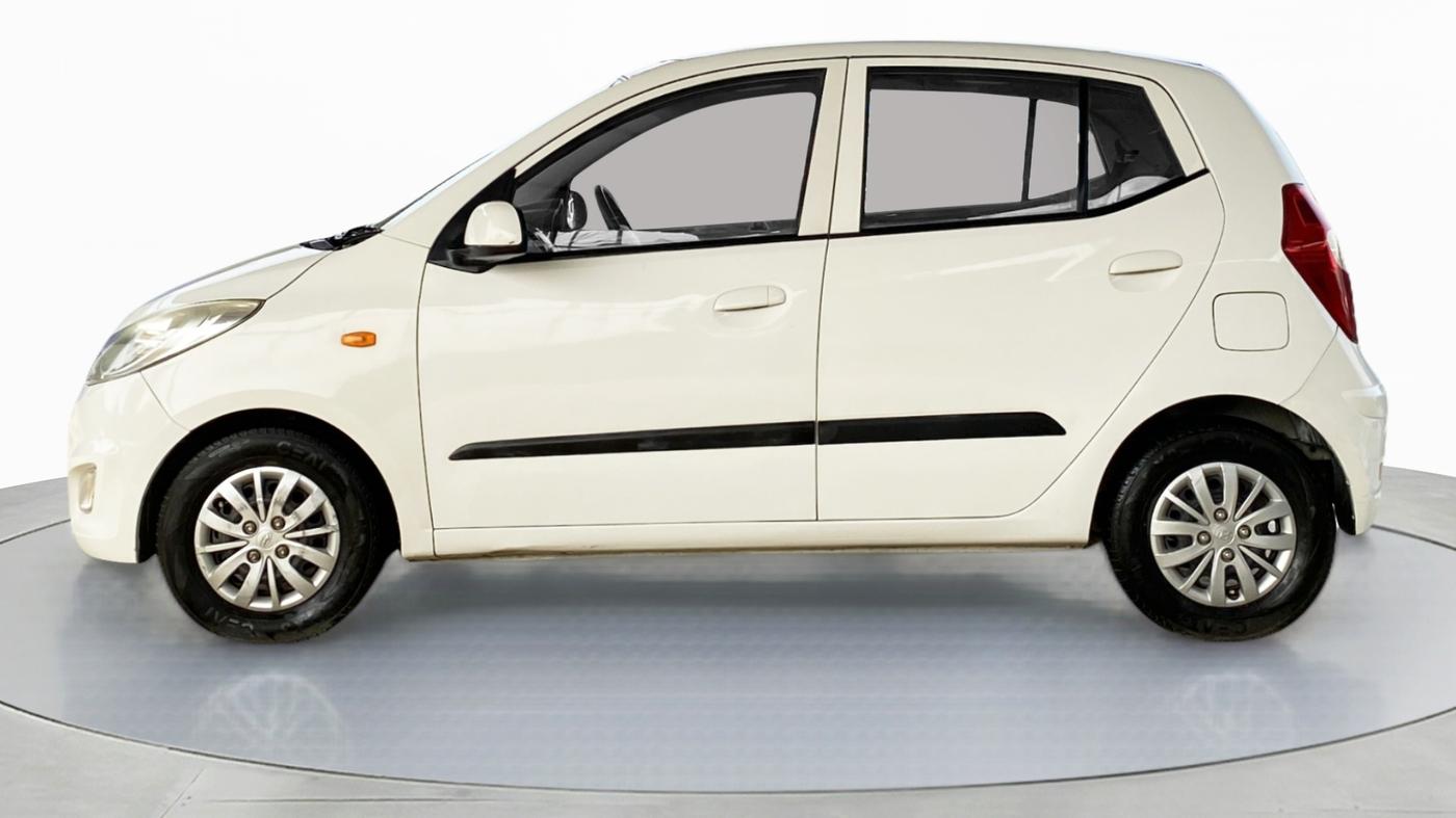 2015 Hyundai i10 SPORTZ 1.1 IRDE2, Petrol, Manual, 56,745 km, Left Side