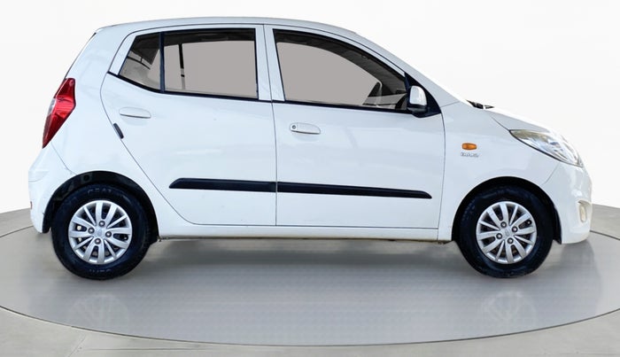 2015 Hyundai i10 SPORTZ 1.1 IRDE2, Petrol, Manual, 56,745 km, Right Side View