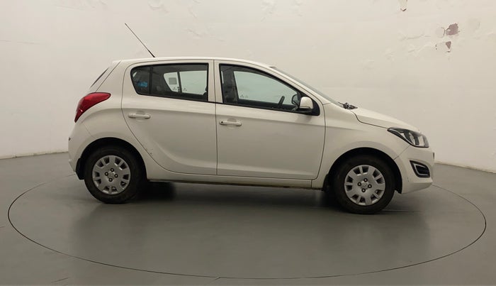 2013 Hyundai i20 MAGNA (O) 1.2, Petrol, Manual, 10,760 km, Right Side