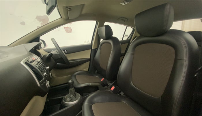 2013 Hyundai i20 MAGNA (O) 1.2, Petrol, Manual, 10,760 km, Right Side Front Door Cabin