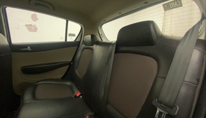 2013 Hyundai i20 MAGNA (O) 1.2, Petrol, Manual, 10,760 km, Right Side Rear Door Cabin