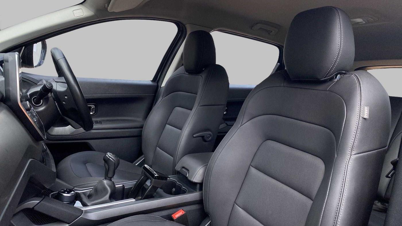 2020 Tata Harrier XZ DARK EDITION, Diesel, Manual, 39,968 km, Right Side Front Door Cabin