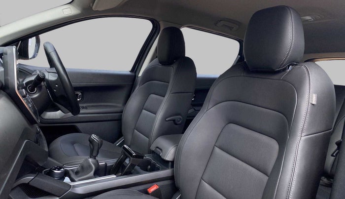 2020 Tata Harrier XZ DARK EDITION, Diesel, Manual, 39,968 km, Right Side Front Door Cabin