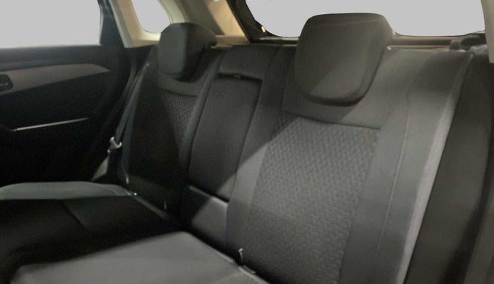 2020 Maruti Vitara Brezza ZXI +, Petrol, Manual, 15,546 km, Right Side Rear Door Cabin
