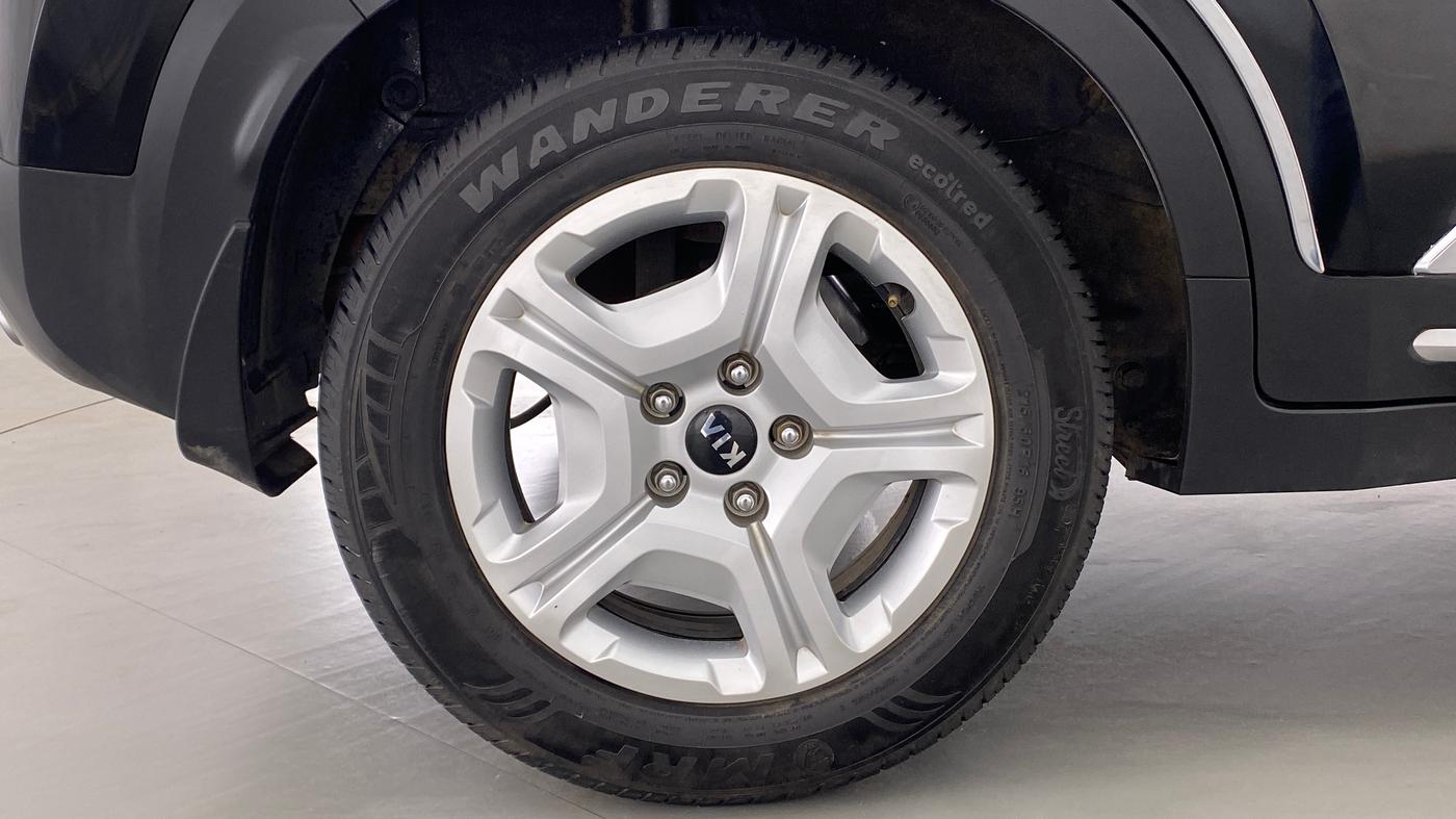2021 KIA SONET HTX 1.0 IMT, Petrol, Manual, 12,405 km, Right Rear Wheel
