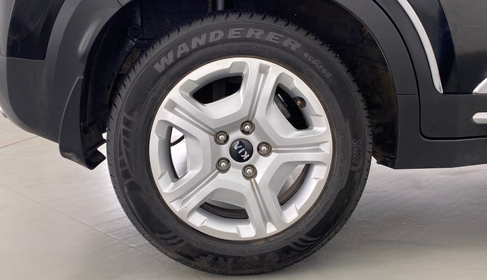 2021 KIA SONET HTX 1.0 IMT, Petrol, Manual, 12,405 km, Right Rear Wheel