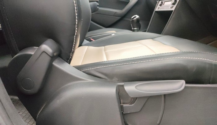 2019 Volkswagen Vento COMFORTLINE DIESEL 1.5, Diesel, Manual, 59,847 km, Driver Side Adjustment Panel