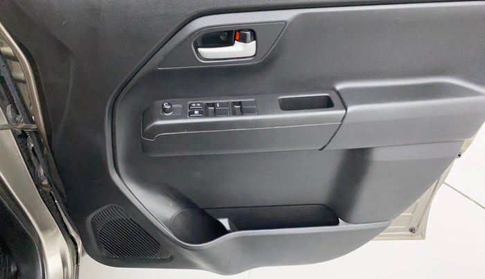 2022 Maruti New Wagon-R ZXI 1.2, Petrol, Manual, 25,946 km, Driver Side Door Panels Control