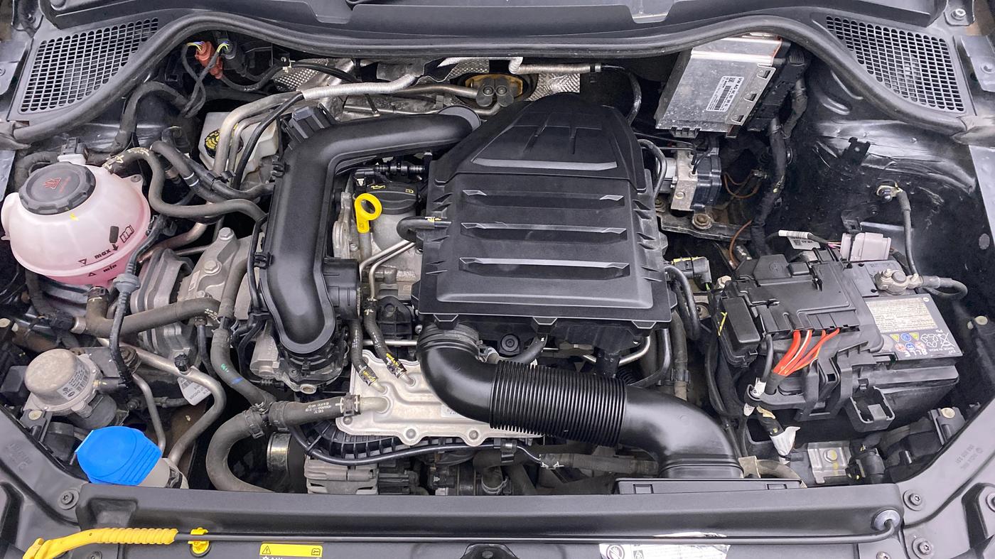 2020 Volkswagen Polo HIGHLINE PLUS 1.0 TSI MT, Petrol, Manual, 6,086 km, Open Bonet