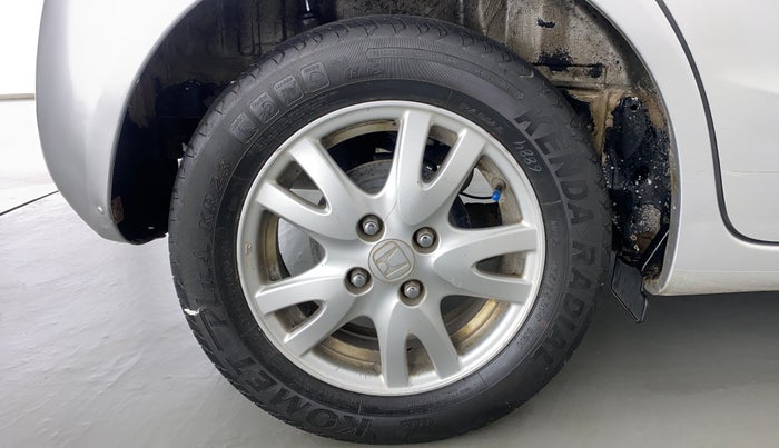 2012 Honda Brio 1.2 V MT I VTEC, Petrol, Manual, 52,619 km, Right Rear Wheel