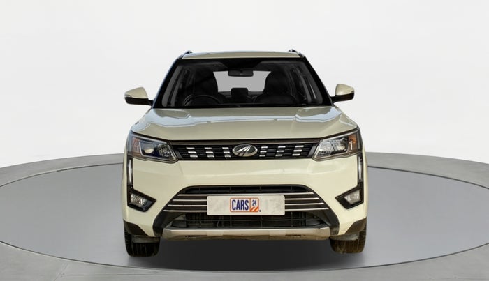 2021 Mahindra XUV300 W8 DIESEL MT, Diesel, Manual, 31,016 km, Front