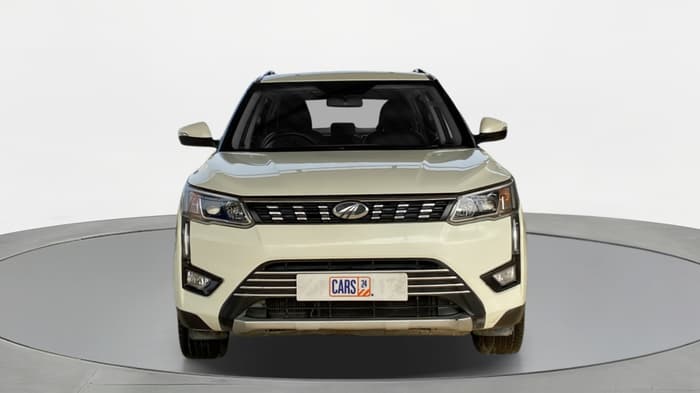 2021 Mahindra XUV300 W8 DIESEL MT, Diesel, Manual, 31,016 km, Front