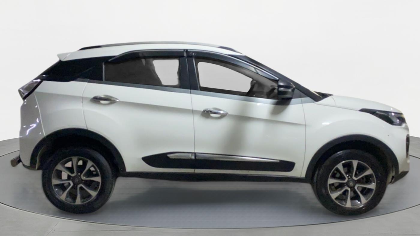 2021 Tata NEXON XZ+ SUNROOF 1.5 RTQ, Diesel, Manual, 64,583 km, Right Side