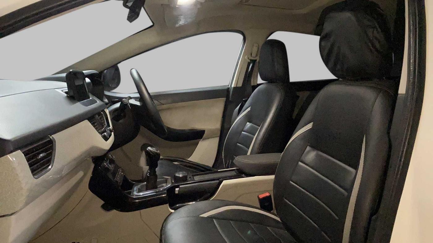 2021 Tata NEXON XZ+ SUNROOF 1.5 RTQ, Diesel, Manual, 64,583 km, Right Side Front Door Cabin