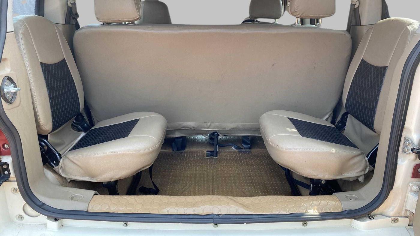 2016 Mahindra TUV300 T8 AT, Diesel, Automatic, 71,880 km, Third Seat Row ( optional )