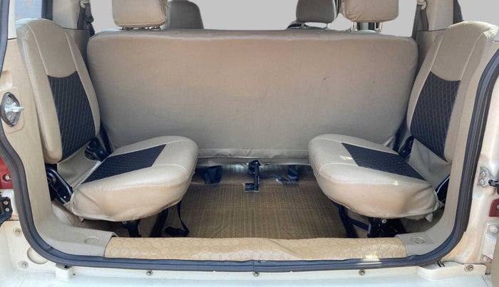2016 Mahindra TUV300 T8 AT, Diesel, Automatic, 71,880 km, Third Seat Row ( optional )